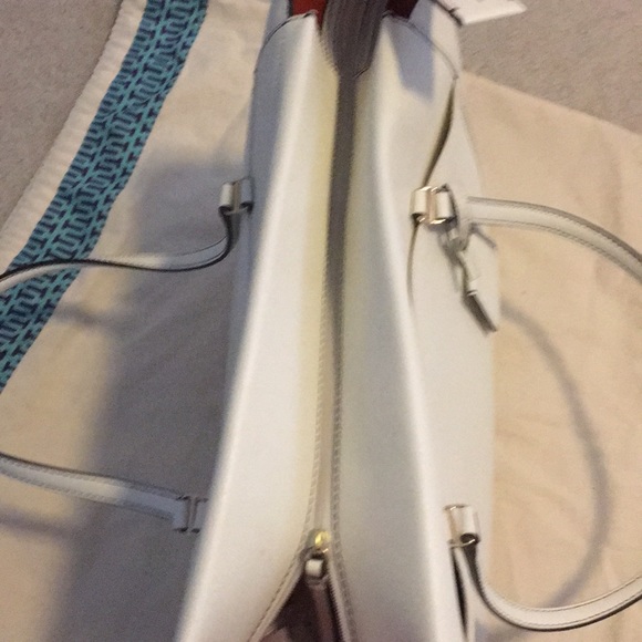 Tory Burch Parker Tote - Picture 3 of 11